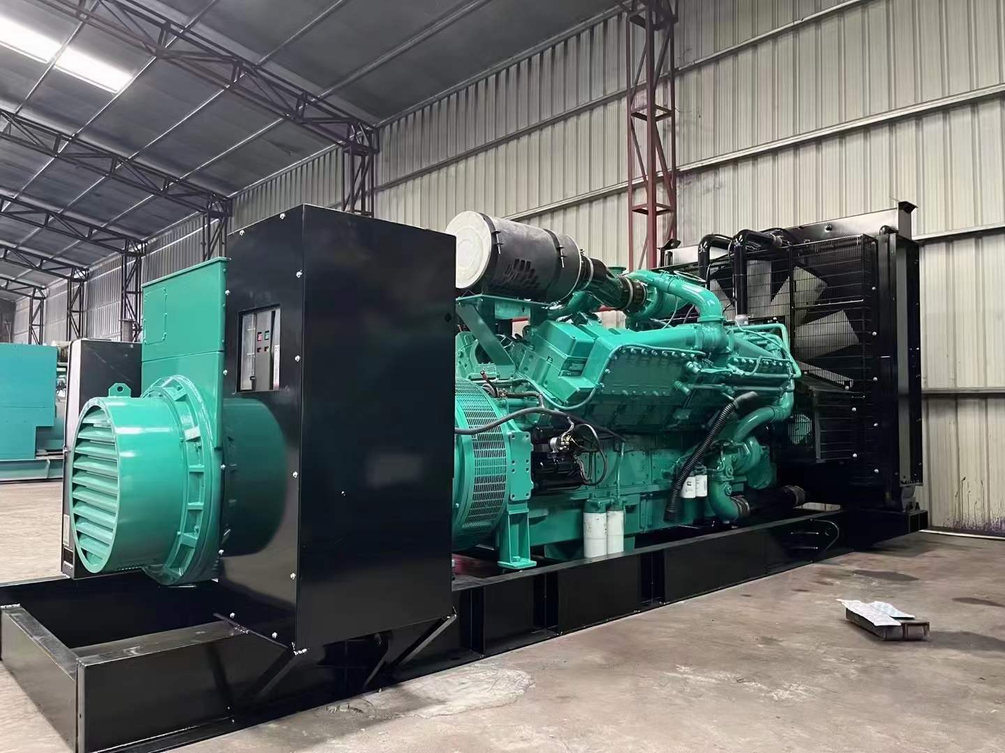 波密如何降低 800kW 柴油发电机输出电流的波动？
